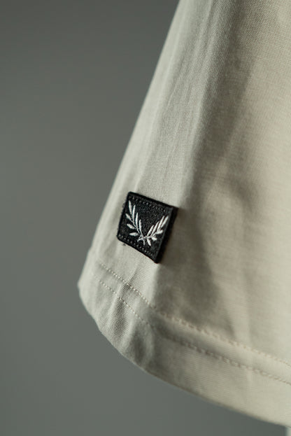 Playera off white // La Promesa