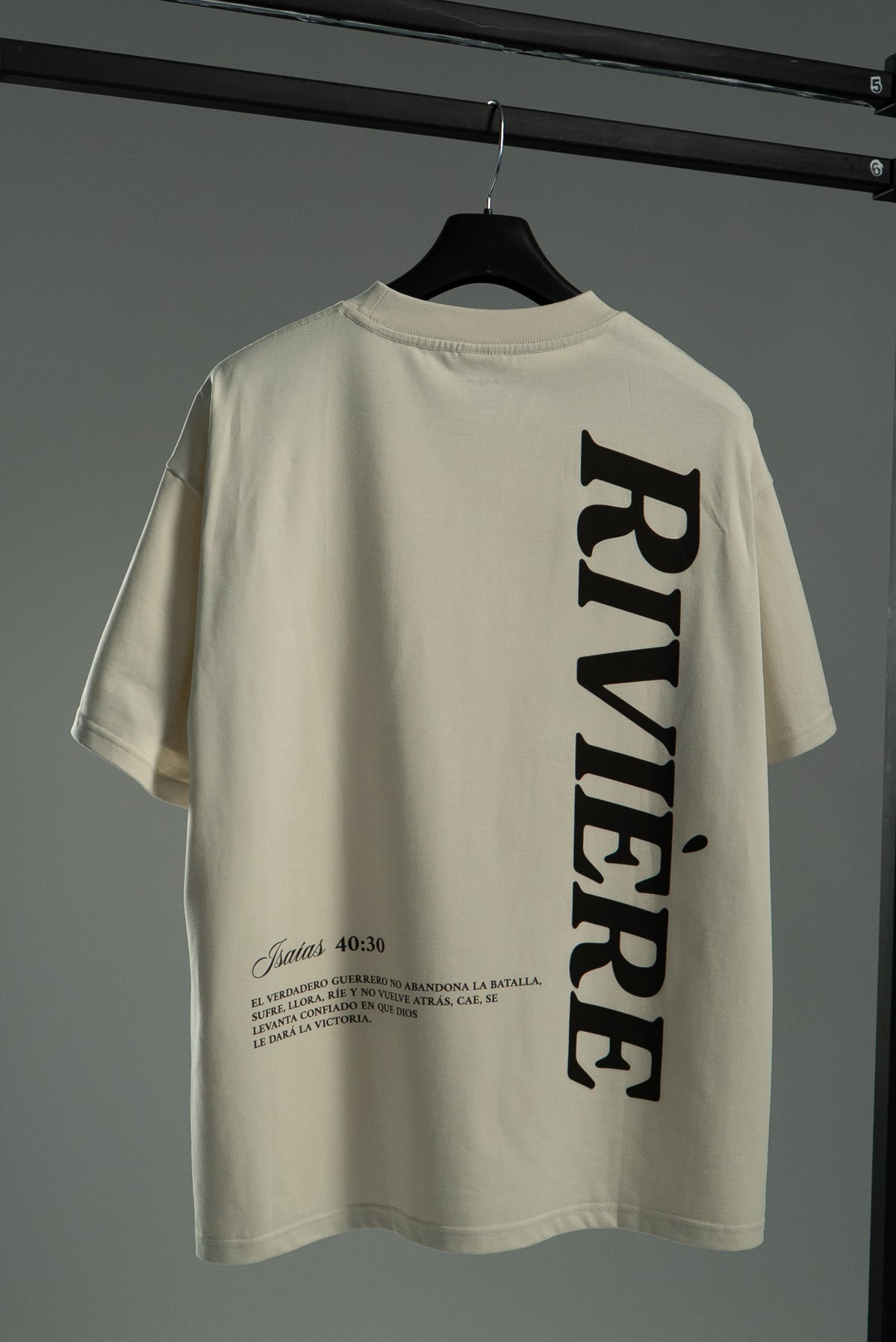 Playera off white // La Promesa